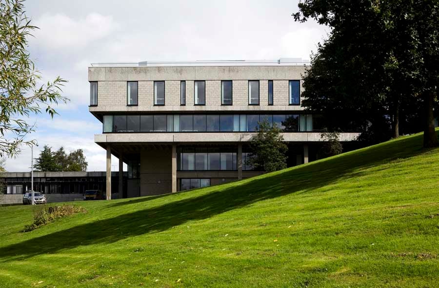 stirling_university_k021110_kh1