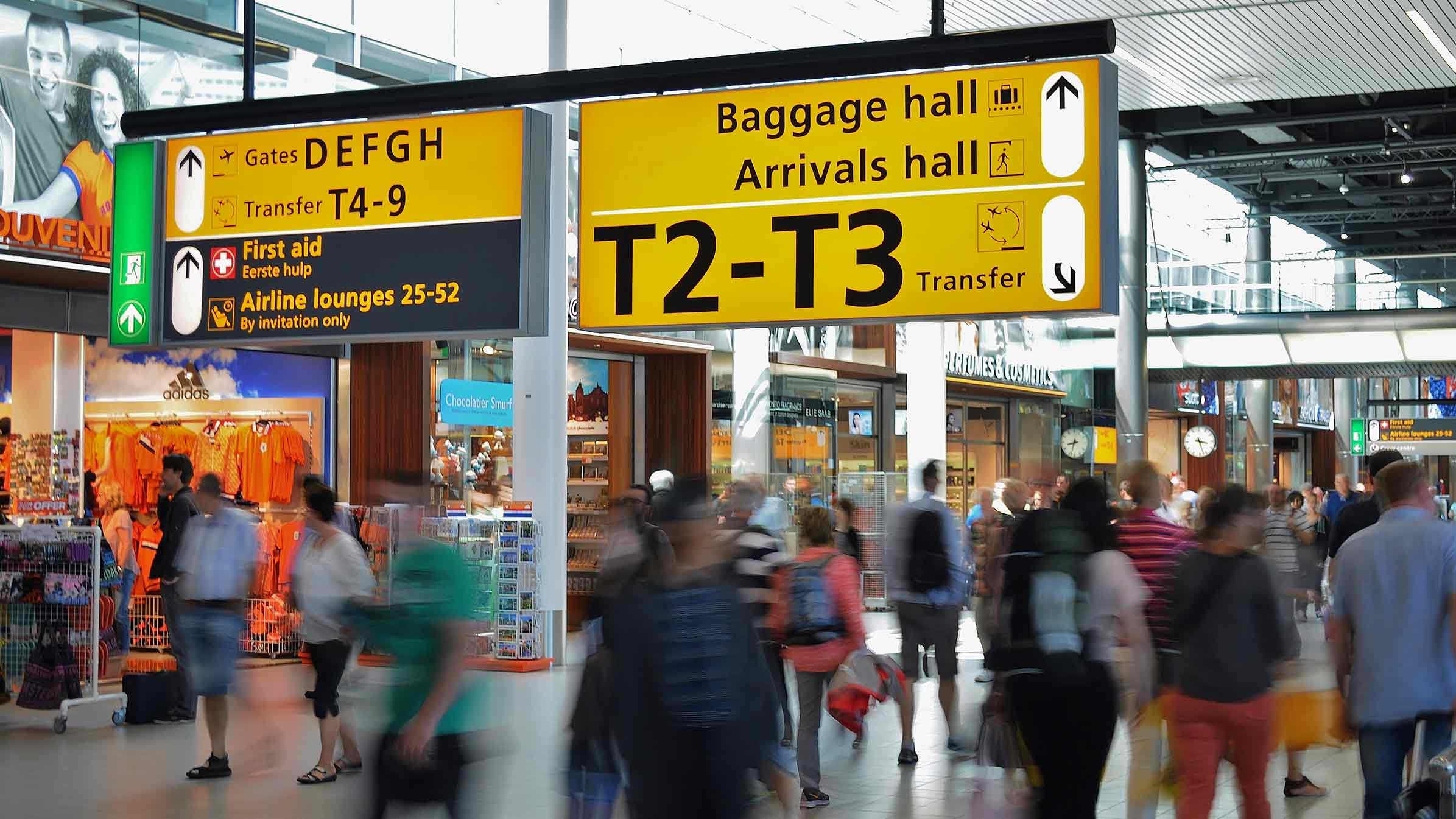 Airport-Amsterdam-Blurred-People-Walking